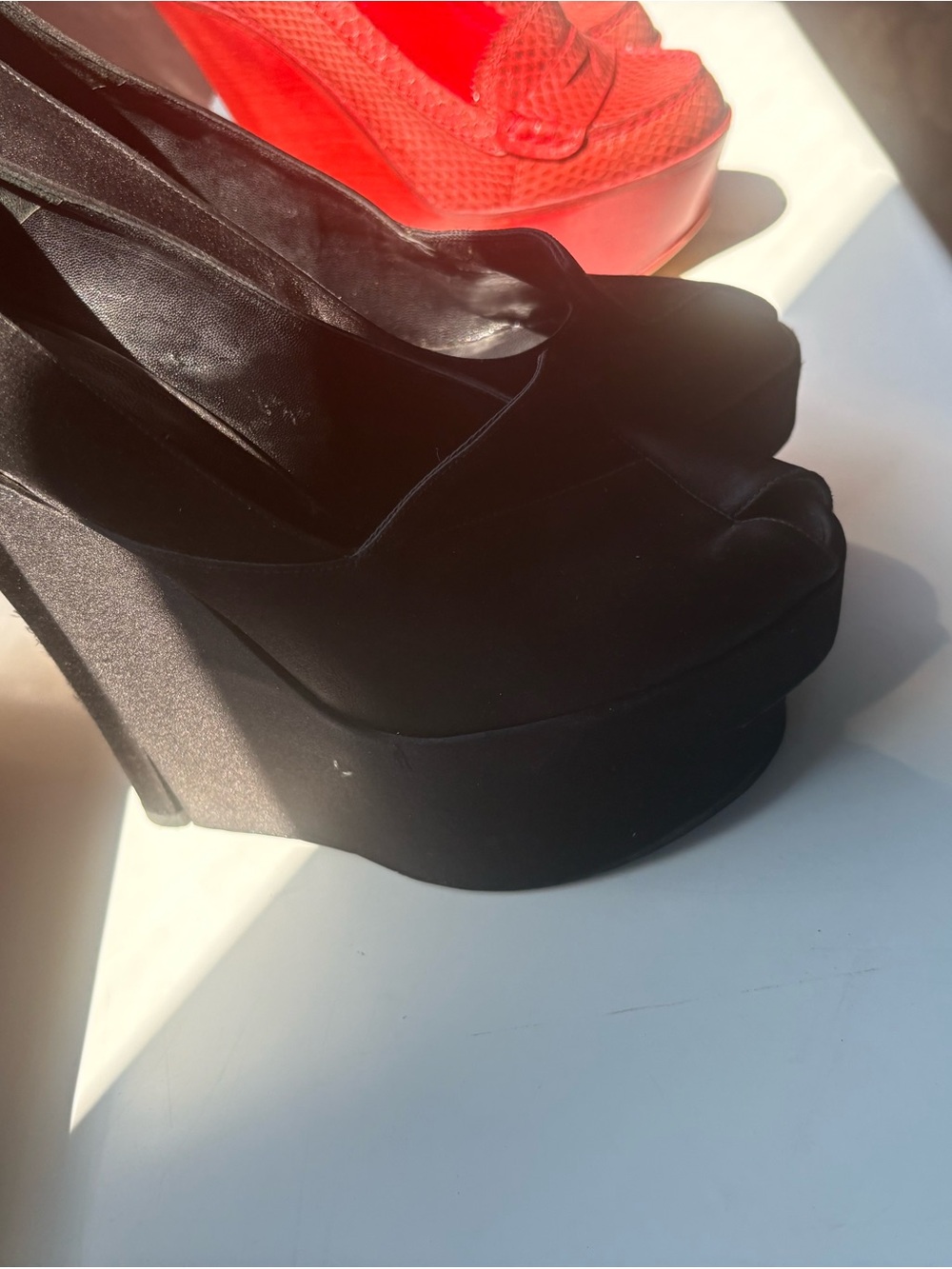 Bundle 2 pairs Louis Vuitton Wedge Heels 1 black 1 Red - size 37 - Picture 6 of 17